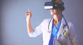 VR для «Коммунарки»: как тренировка публичных выступлений помогает больнице соответствовать мировым стандартам